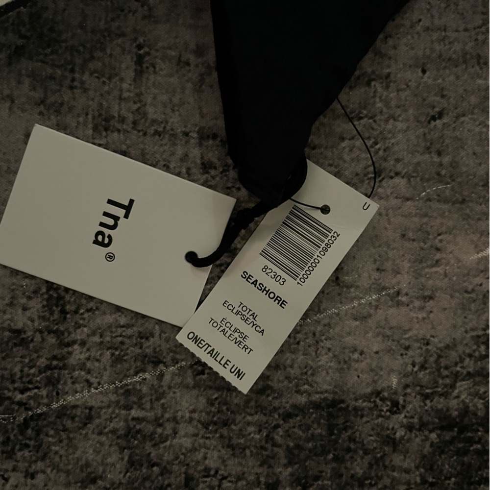 NWT Seashore Bandana - Picture 4 of 4